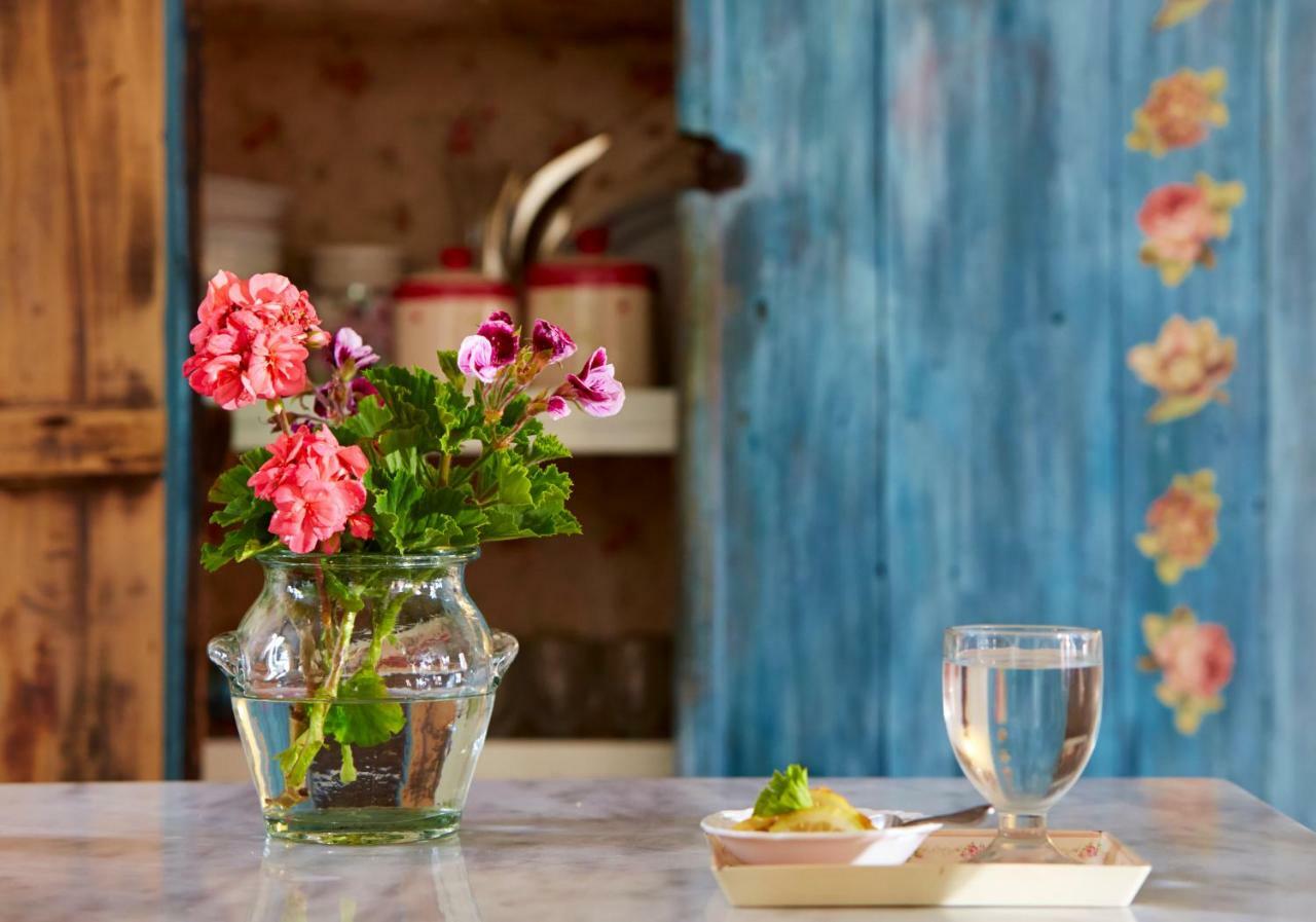 Flower And Crafts - The Eco Nature House Монолітос Екстер'єр фото